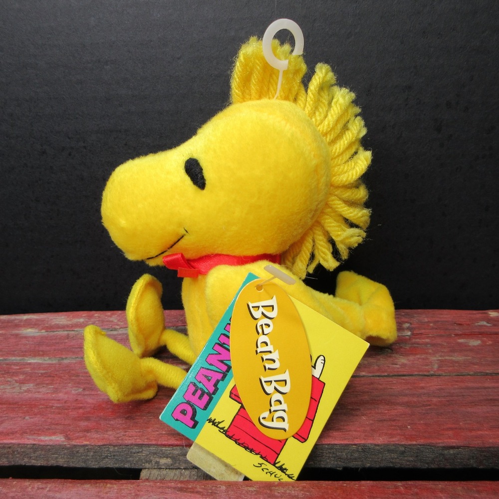 VTG Peanuts Woodstock Bean Bag Plush Yellow Bird Red Bow 2001 New with Tags